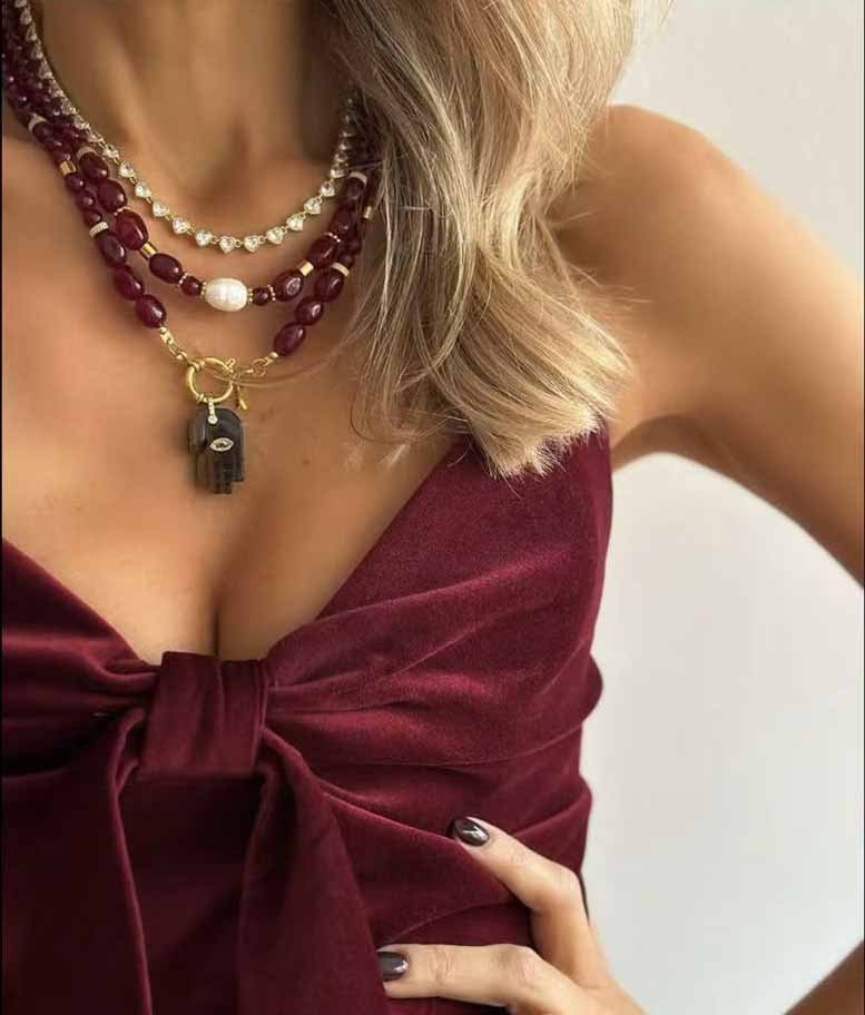 Women Accessories Usa - เครื่องประดับงานเลี้ยงสุดหรูยอดนิยมในยุโรปและอเมริกา สร้อยคอจี้รูปมือพระพุทธรูป ทำจากหินธรรมชาติสีแดงและไทเทเนียมสตีล